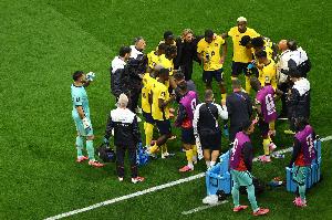 墨西哥与厄瓜多尔正常进行补水，FIFA公告已删去“不补水”说法