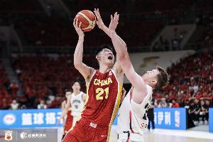 定海神针表现亮眼!胡金秋5中6高效输出13分6篮板,正负值+21位居最高