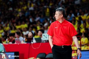 媒体人：有人称“中国人难以打好复杂篮球” 觉得这话挺有道理
