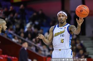 媒体人透露：北京首钢休赛期欲签下外援小巴里·布朗